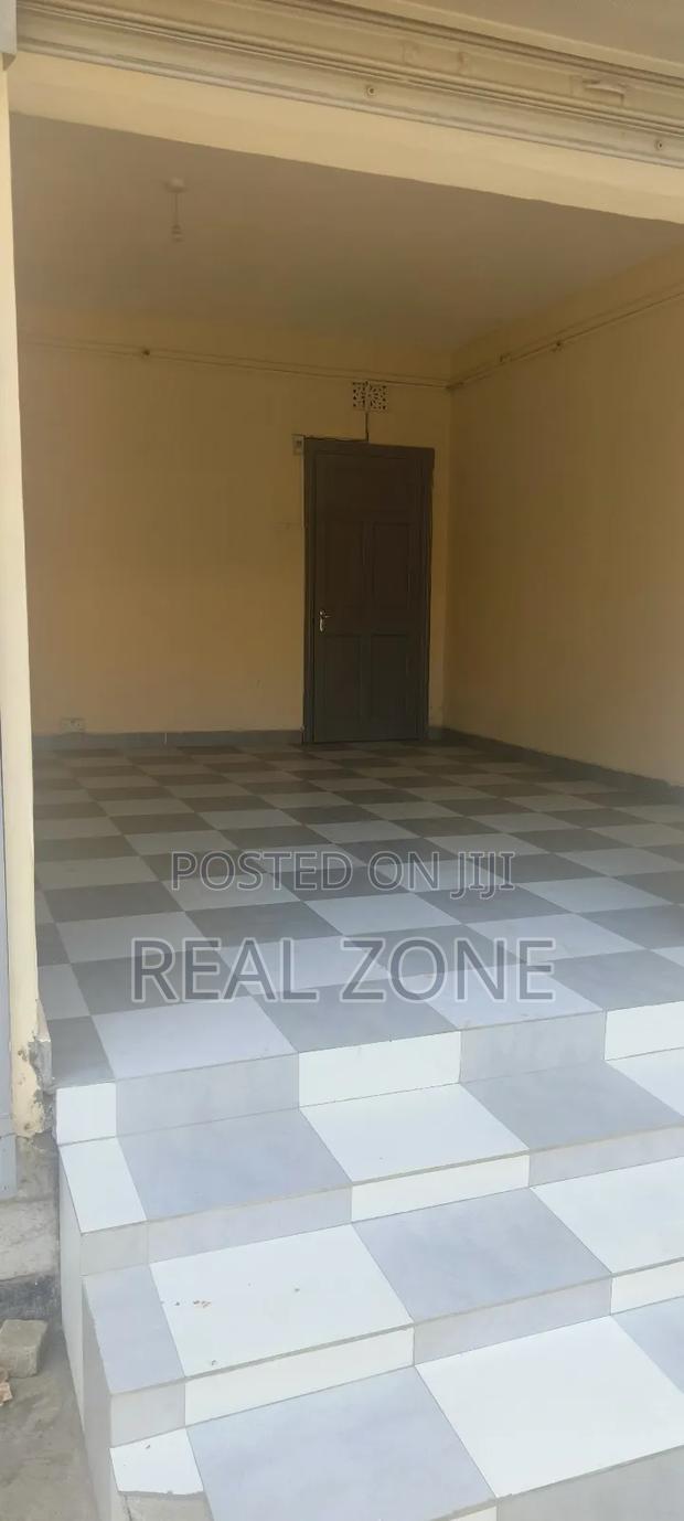 Shop at Ngara to Let