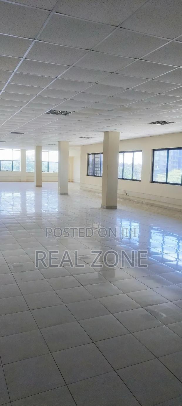 A Big Office Hall to Let at Parklands
