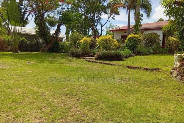 2bdrm Bungalow in Dunga Beach for sale