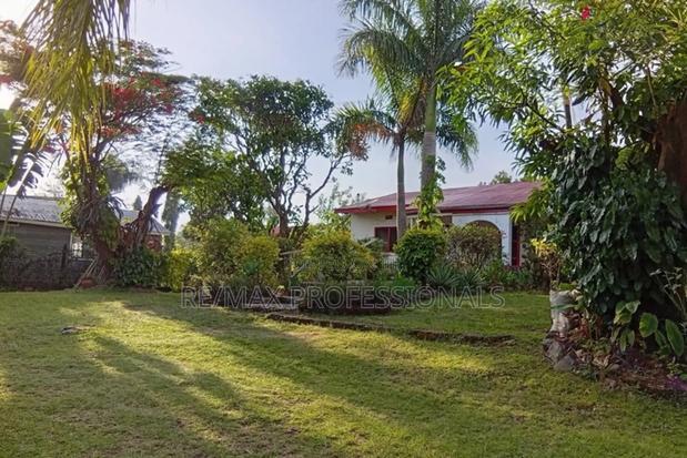 2bdrm Bungalow in Dunga Beach for sale