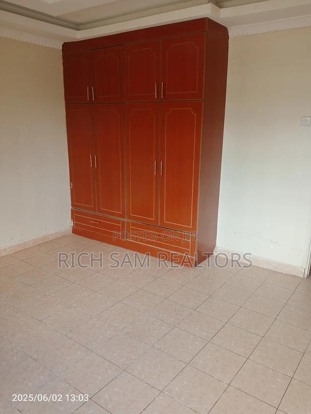 3bdrm House in Kiamunyi, Menengai West for rent
