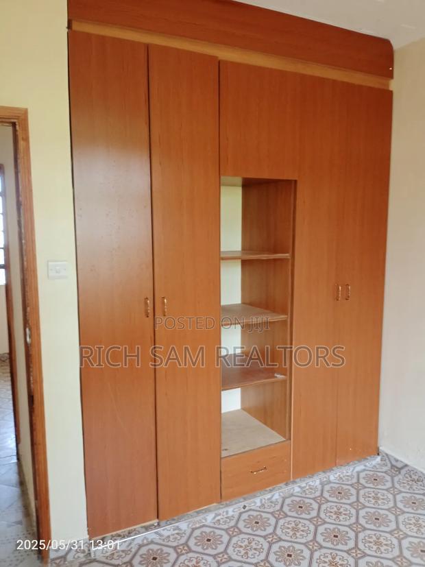 3bdrm House in Kiamunyi, Menengai West for rent