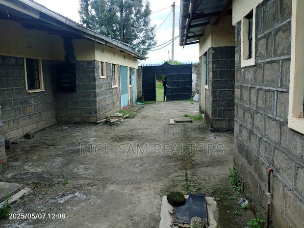 Mini Flat in Machine, Barnabas for sale