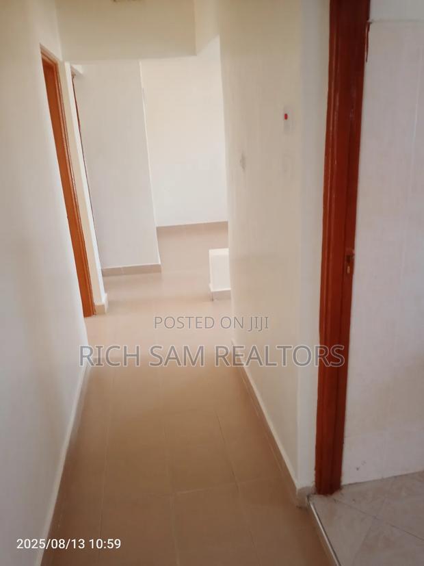 4bdrm Mansion in Blankets, Nakuru Town East for rent