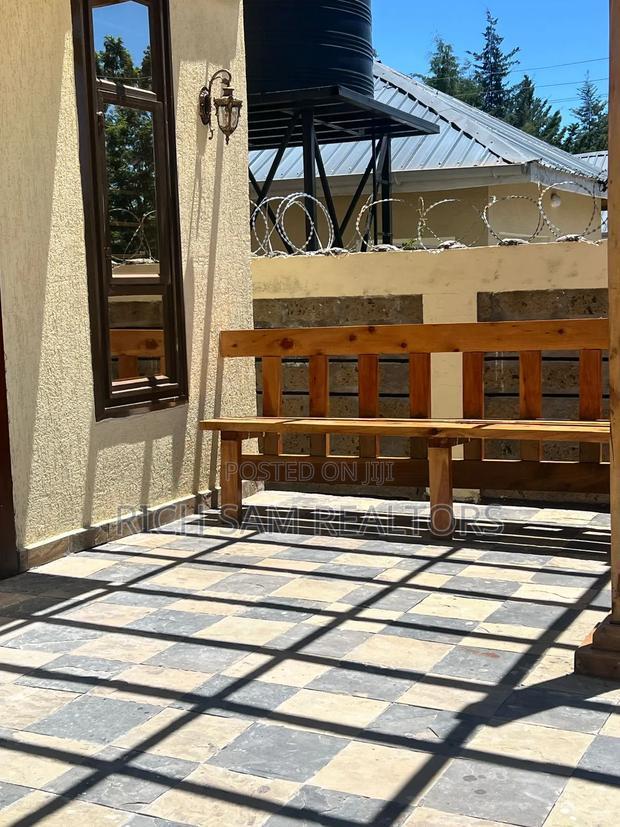 4bdrm House in Ngata, Nakuru Town West for sale