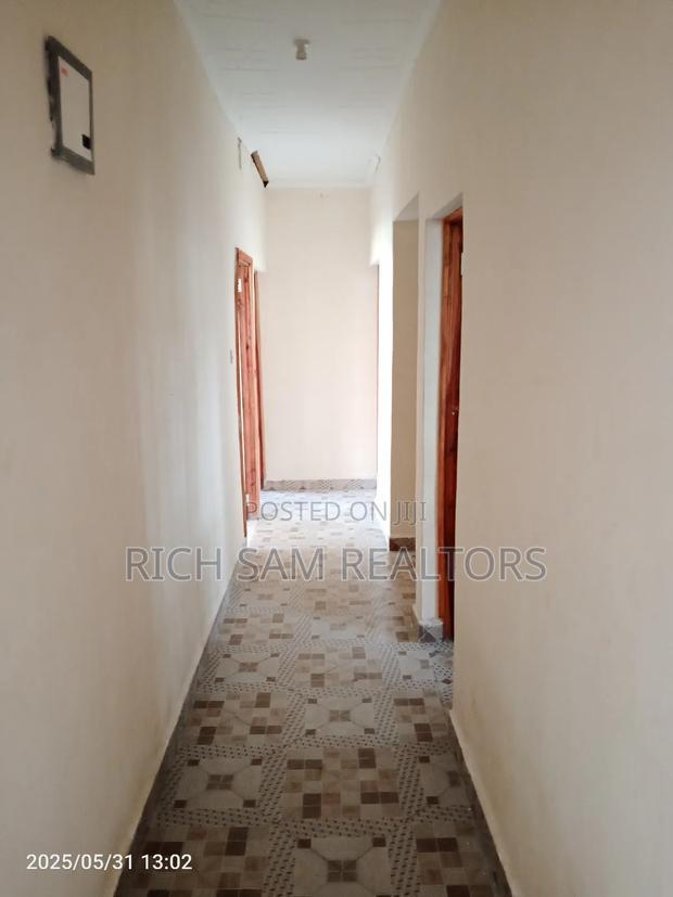 3bdrm House in Kiamunyi, Menengai West for rent