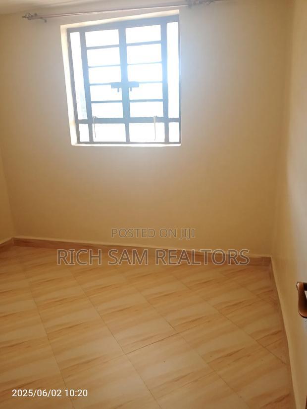 2bdrm House in Kiamunyi, Menengai West for rent