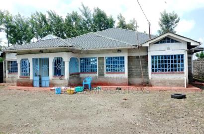 4bdrm Bungalow in Verovian, Menengai West for sale