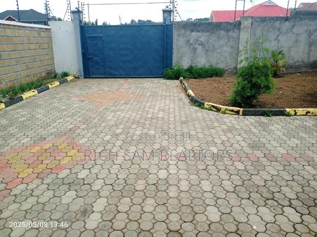 3bdrm House in Roret, Ngata for sale