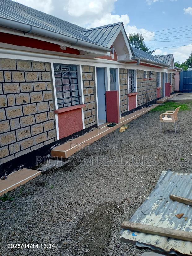 2bdrm Apartment in Kiamunyi, Menengai West for rent