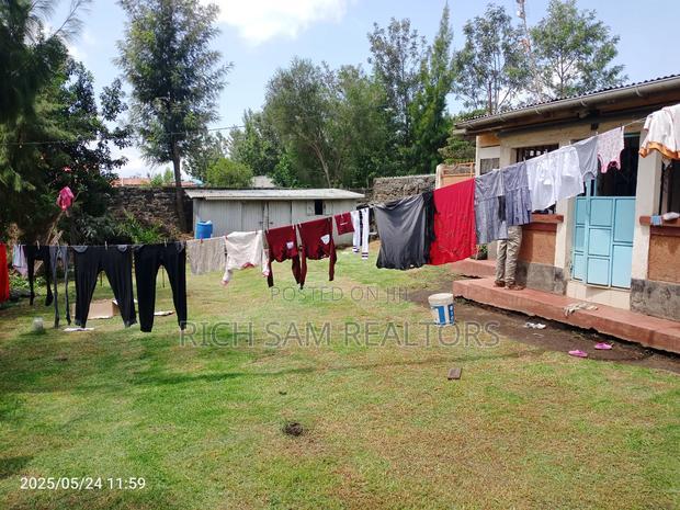 3bdrm House in Ngata Gate, Menengai West for sale
