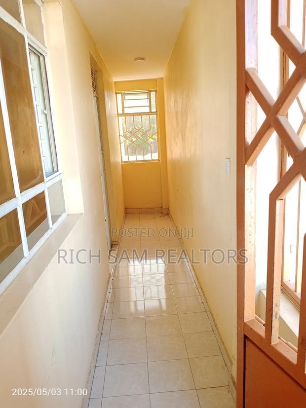 2bdrm Apartment in Kiamunyi, Menengai West for rent