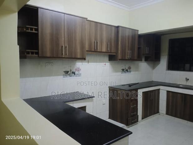 3bdrm House in Kiamunyi, Rongai for sale