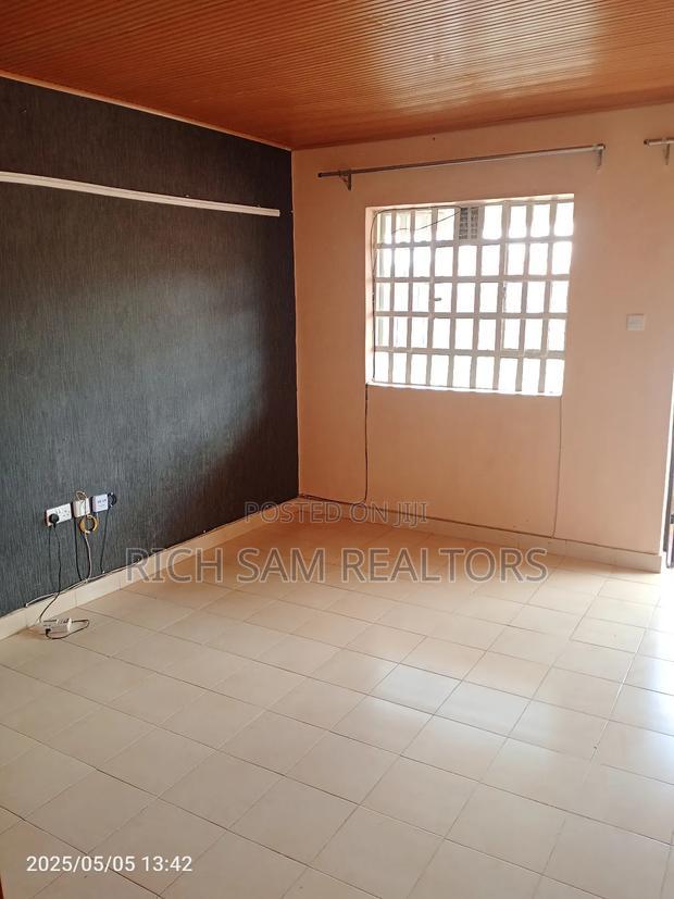 2bdrm Apartment in Kiamunyi, Menengai West for rent
