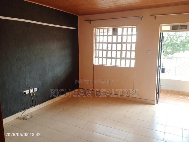 2bdrm Apartment in Kiamunyi, Menengai West for rent