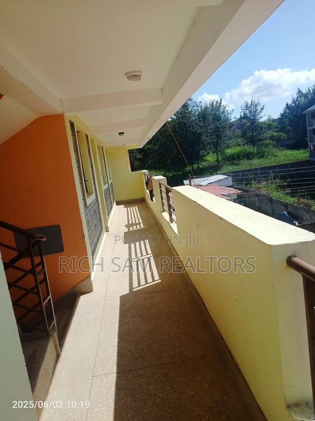 2bdrm House in Kiamunyi, Menengai West for rent