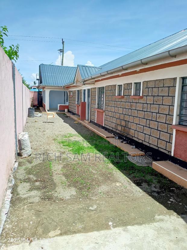2bdrm Apartment in Kiamunyi, Menengai West for rent