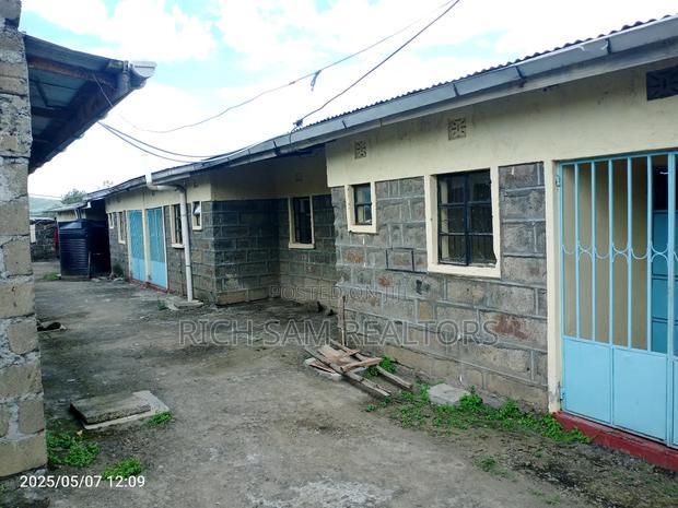 Mini Flat in Machine, Barnabas for sale