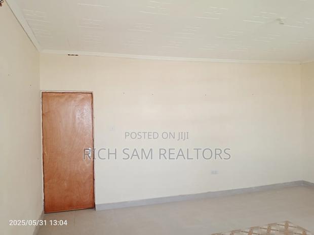 3bdrm House in Kiamunyi, Menengai West for rent