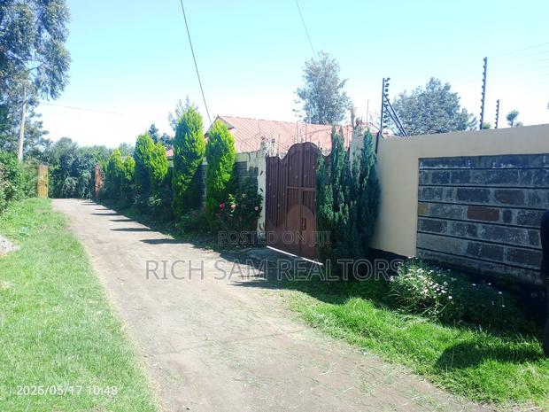 3bdrm House in Verovian, Menengai West for sale