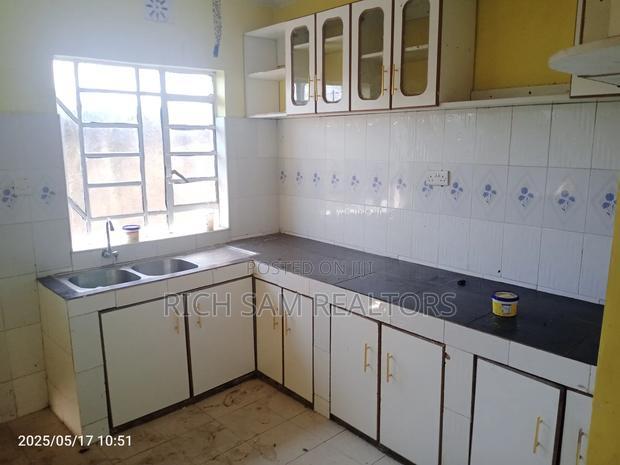3bdrm House in Verovian, Menengai West for sale