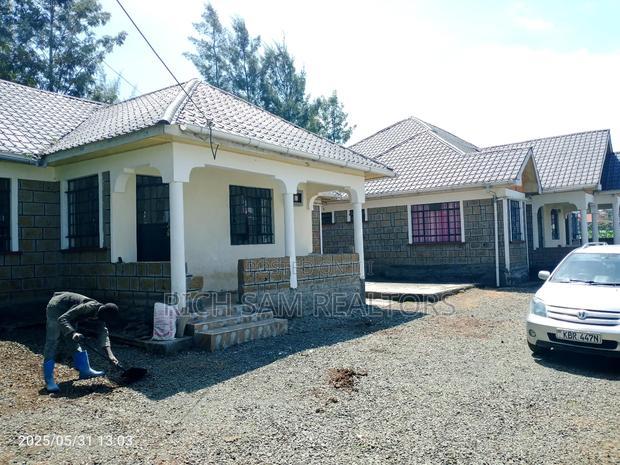 3bdrm House in Kiamunyi, Menengai West for rent