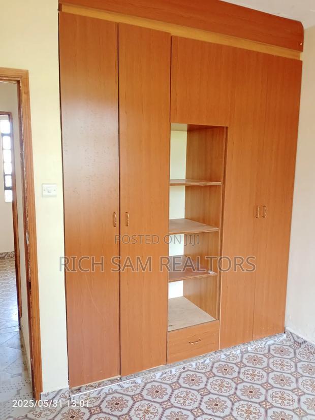 3bdrm House in Kiamunyi, Menengai West for rent