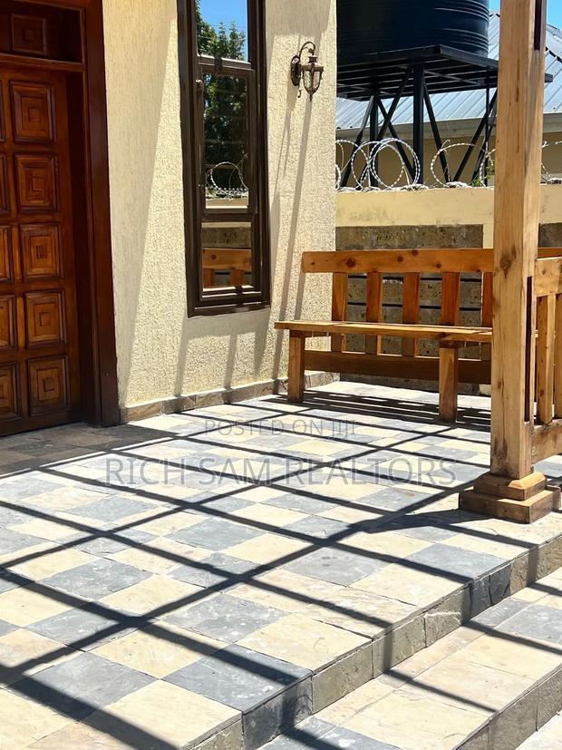 4bdrm House in Ngata, Nakuru Town West for sale
