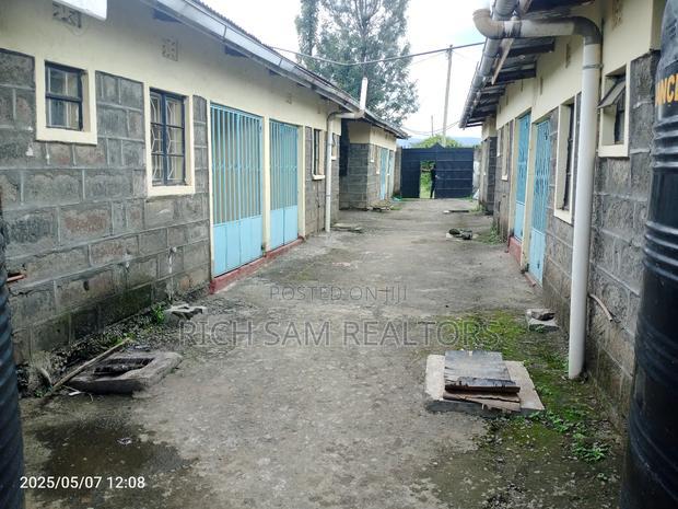 Mini Flat in Machine, Barnabas for sale
