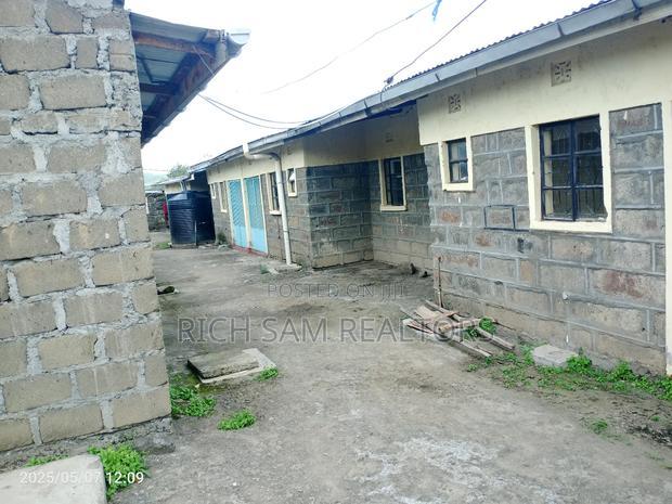 Mini Flat in Machine, Barnabas for sale