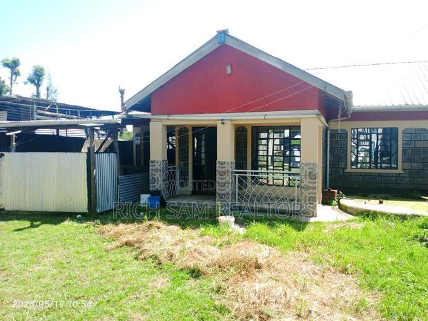 3bdrm House in Verovian, Menengai West for sale
