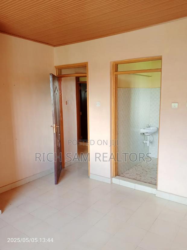 2bdrm Apartment in Kiamunyi, Menengai West for rent