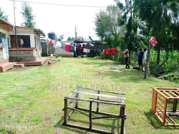 3bdrm House in Ngata Gate, Menengai West for sale