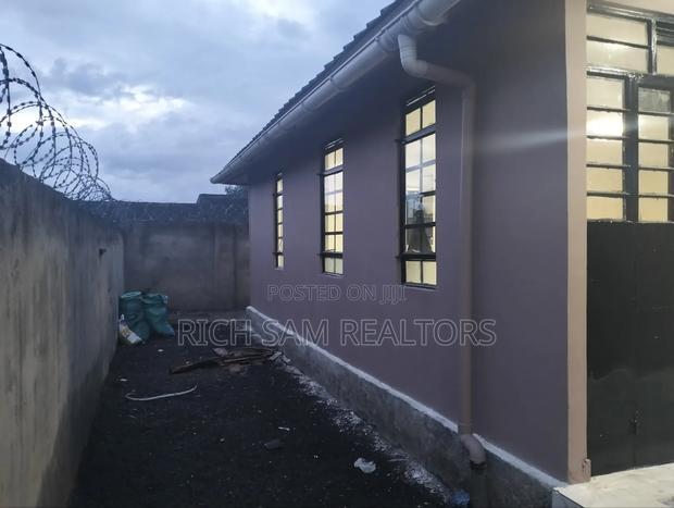 3bdrm Bungalow in Kiamunyi, Menengai West for rent