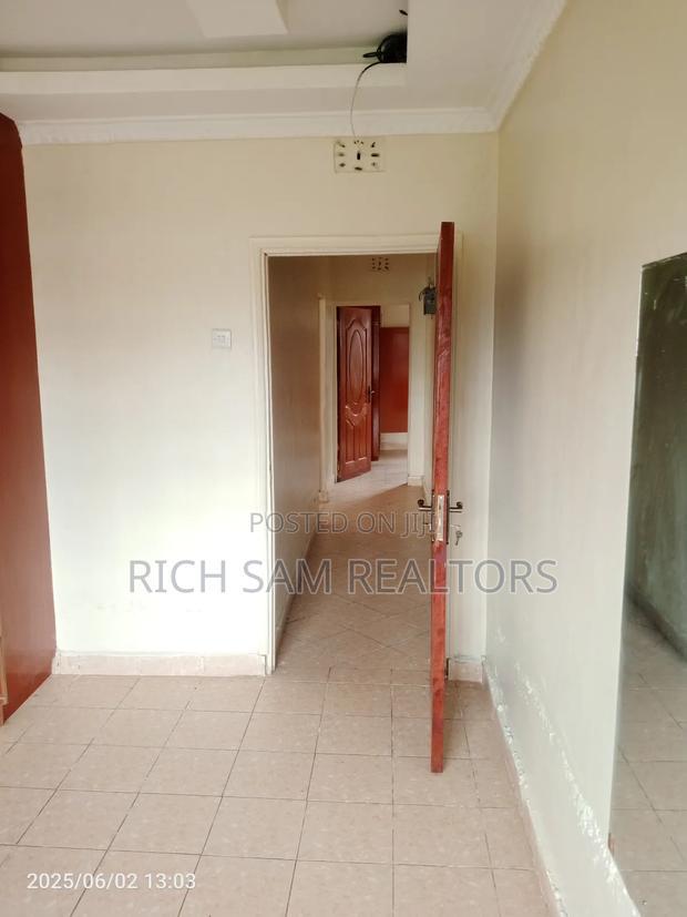 3bdrm House in Kiamunyi, Menengai West for rent