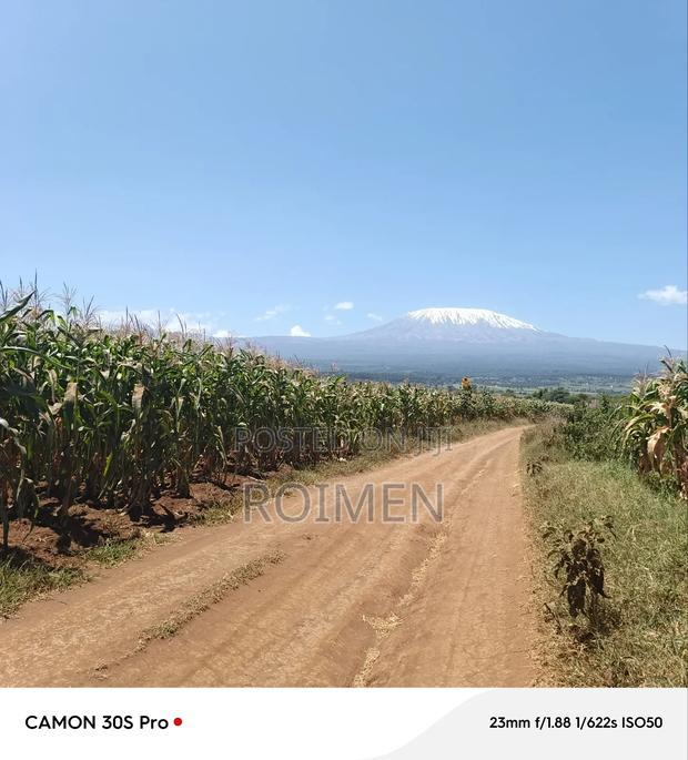 8 Ekali Katika Mpaka Wa Kenya Na Tanzania