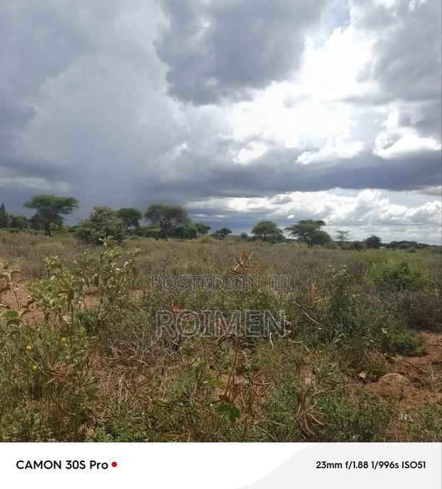5 Acres in Kimana 1km Kutoka Kwa Tarmac