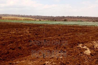 6 Acres,5 Km From the Tarmac