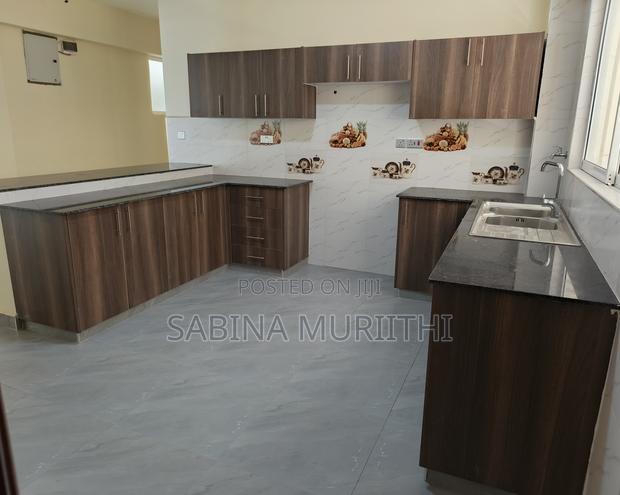 4bdrm Apartment in Parklands/Highridge for sale