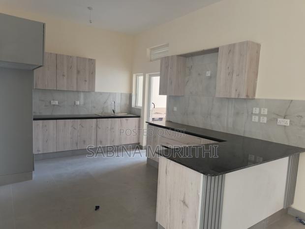 3bdrm Apartment in 6Th Avenue, Parklands/Highridge for sale