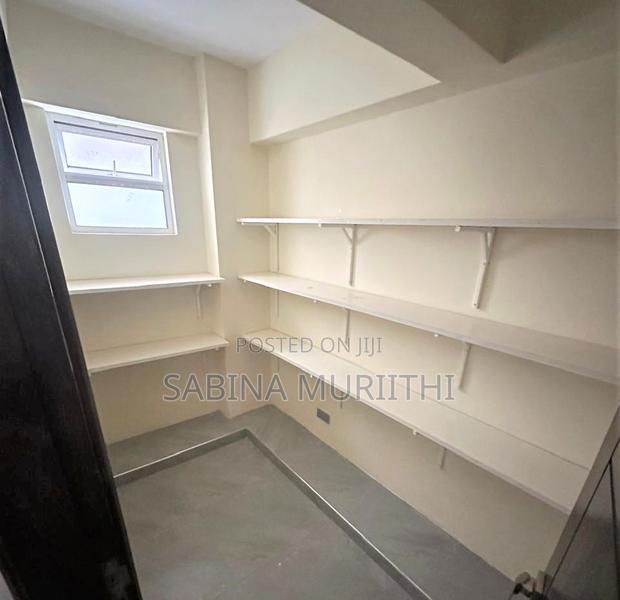 4bdrm Apartment in Parklands/Highridge for sale