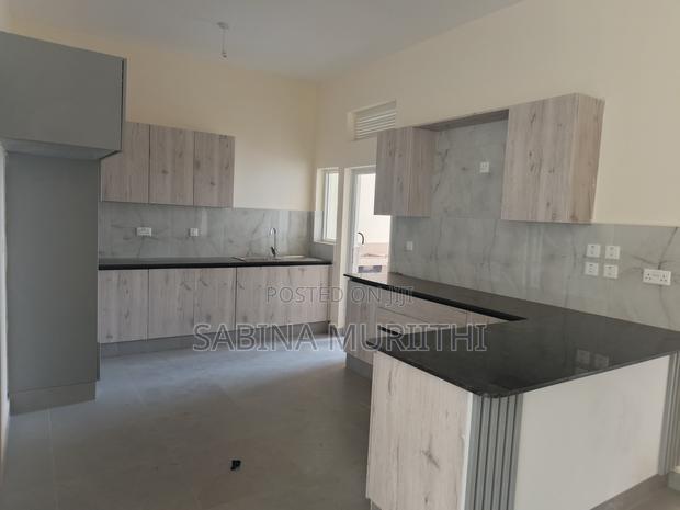 3bdrm Apartment in 6Th Avenue, Parklands/Highridge for sale