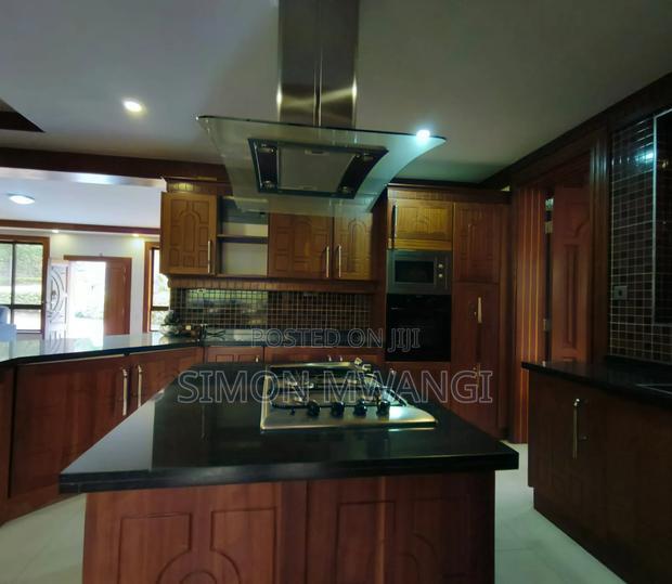 8bdrm Maisonette in Nairobi Spring for sale