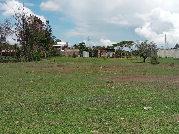 Plot on Sale 40*80 in Kamakis at 2.5m Negotiable