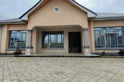 3bdrm Bungalow in Ruiru Mugutha Estate for sale