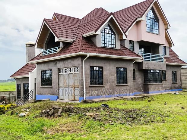 Distress Saler:Land Massionate on Sale at Kiambu Cianda at 60m