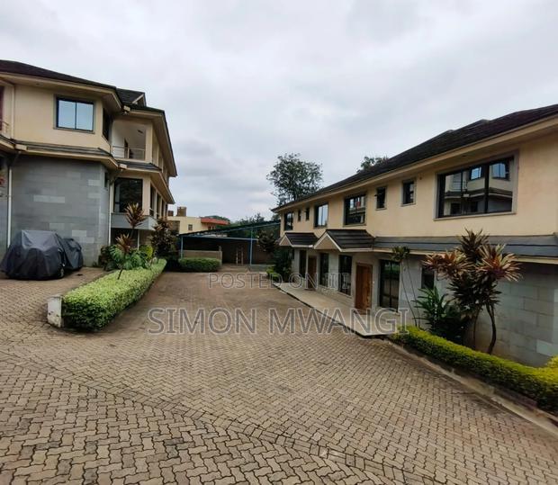 8bdrm Maisonette in Nairobi Spring for sale
