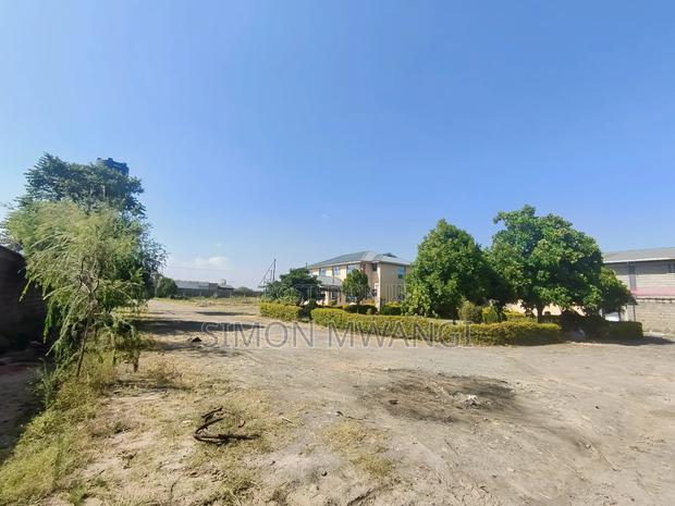 1 Acre Land on Sale at Ruiru Off Thika Road at 90M