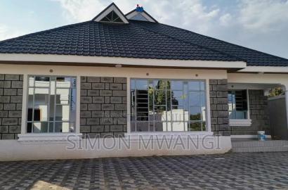 3bdrm Bungalow in Mugutha Ruiru Along for sale