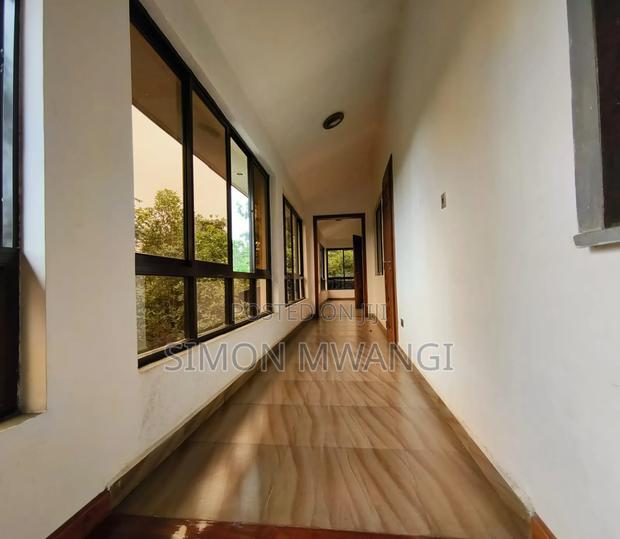 8bdrm Townhouse/Terrace in Spring Valley for sale